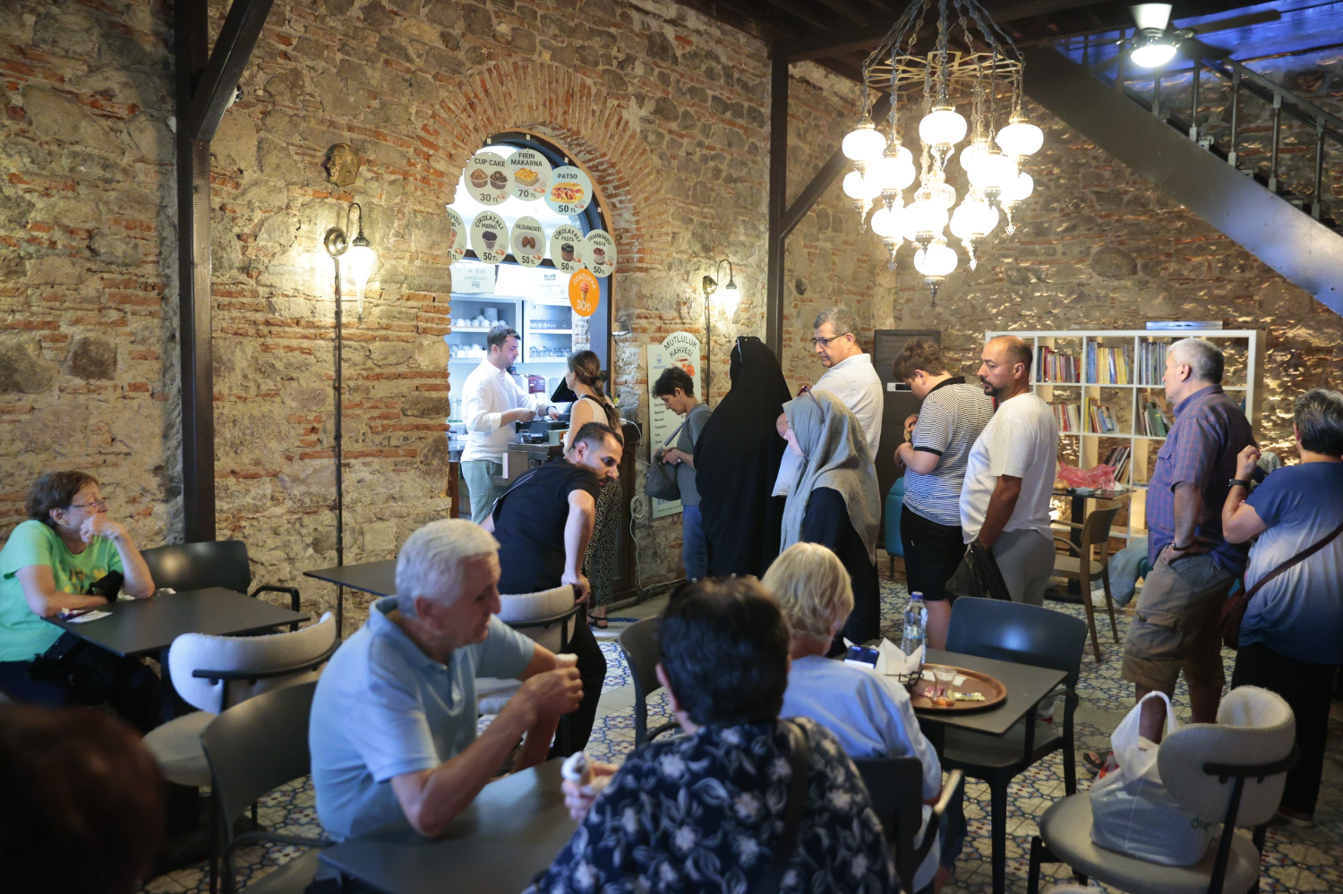 Bir yılda 8 ‘mutluluk’ şubesi